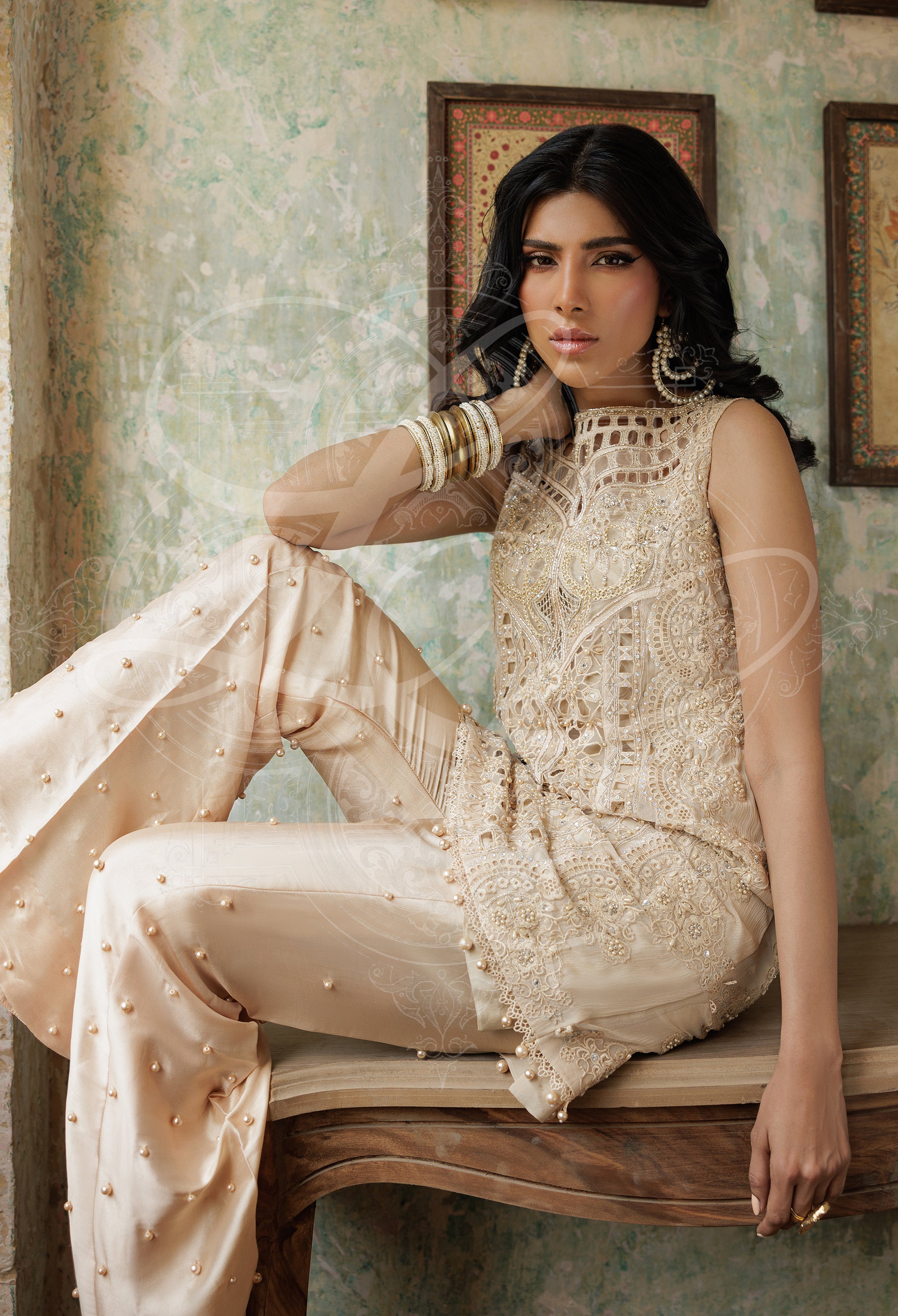 SAHAR - Cutwork short tunic with pearl Chan Pants