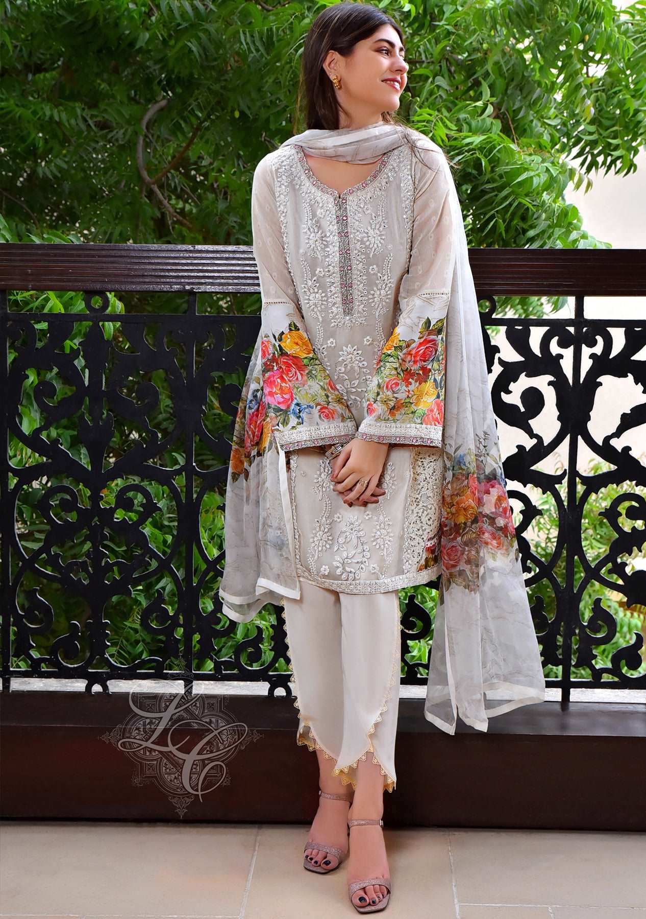 Short shirt with store tulip shalwar