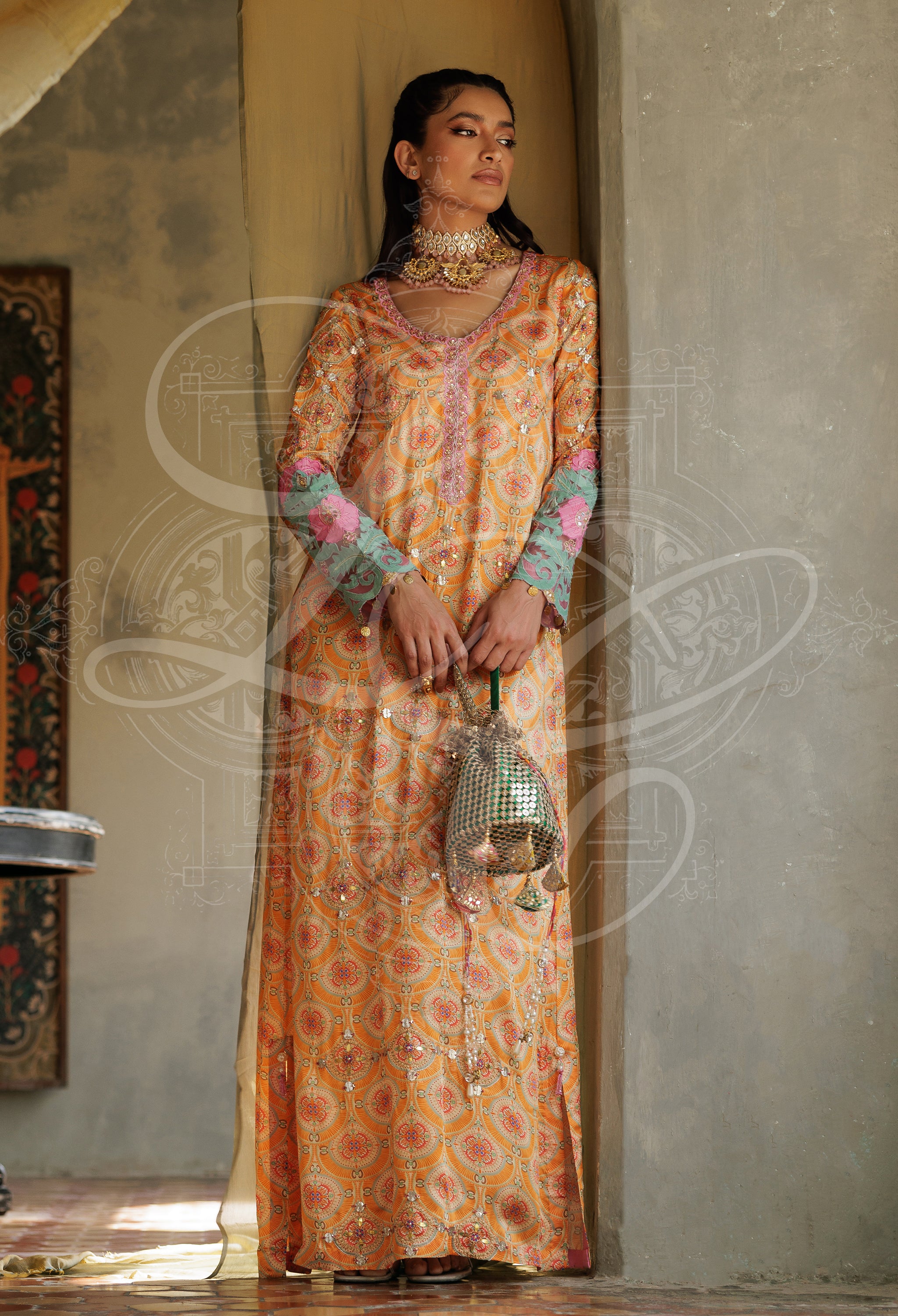 Tara - Gota work long shirt with Gold Kaamdaani batwa