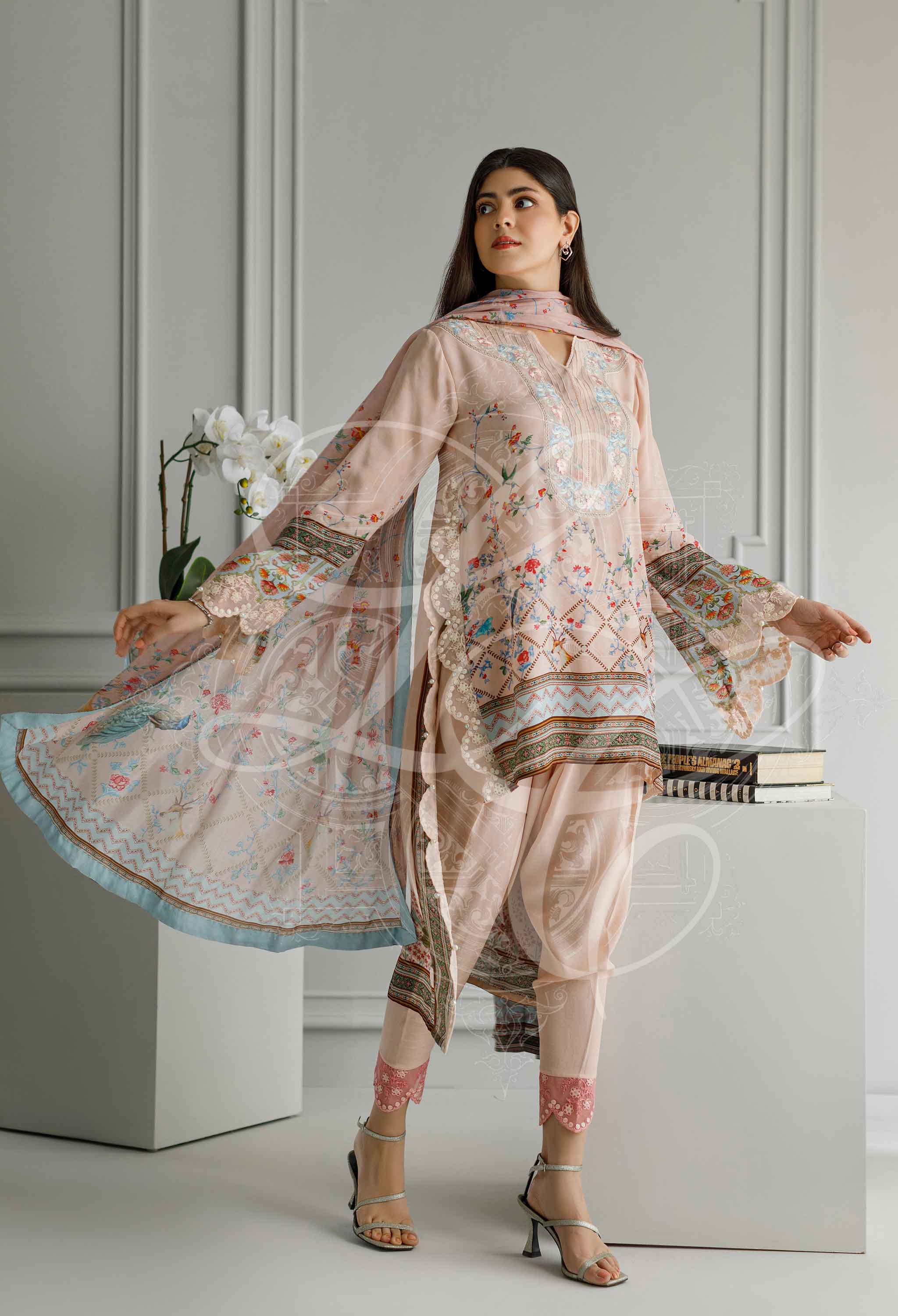 Light pink printed set