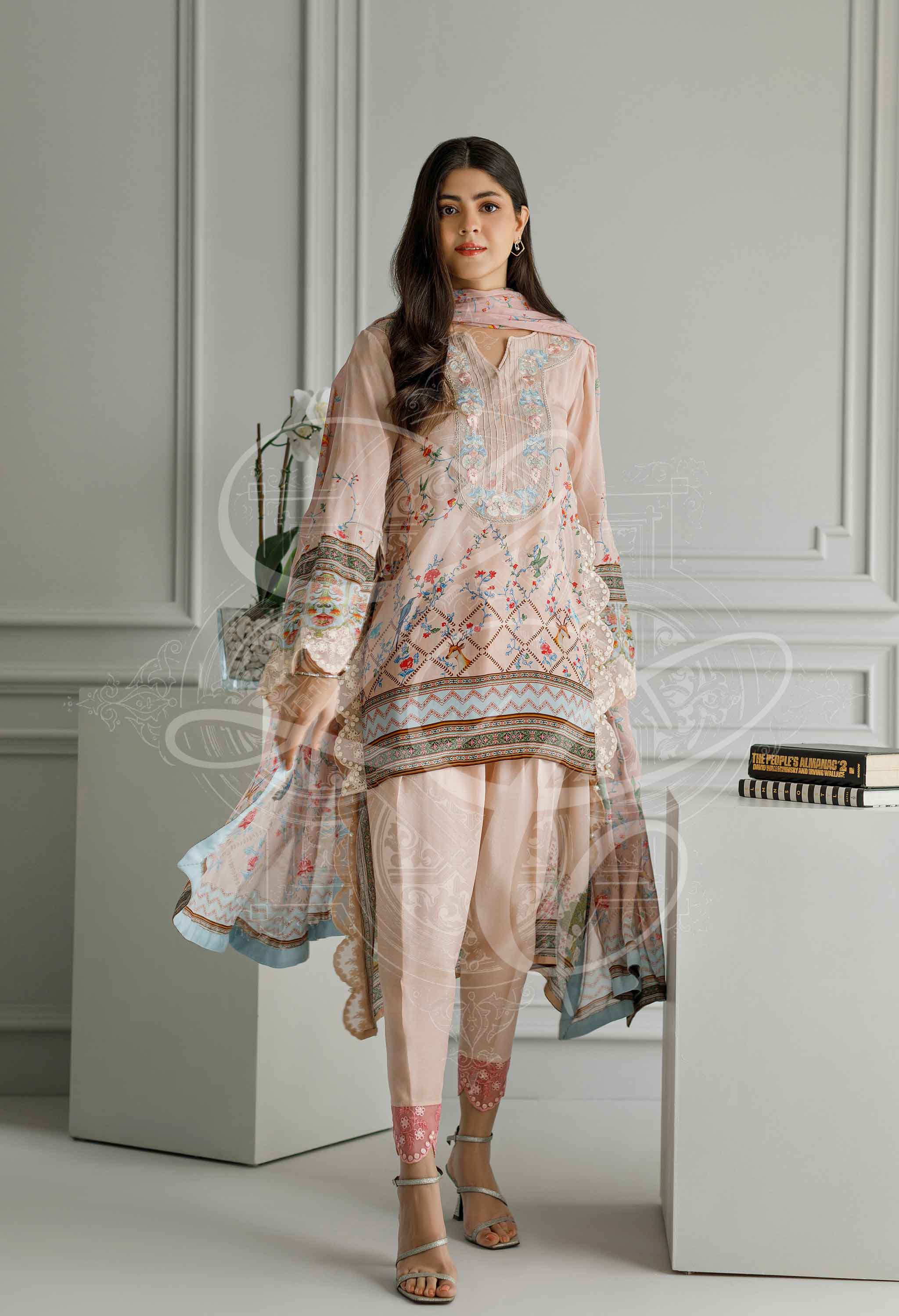 Light pink printed set