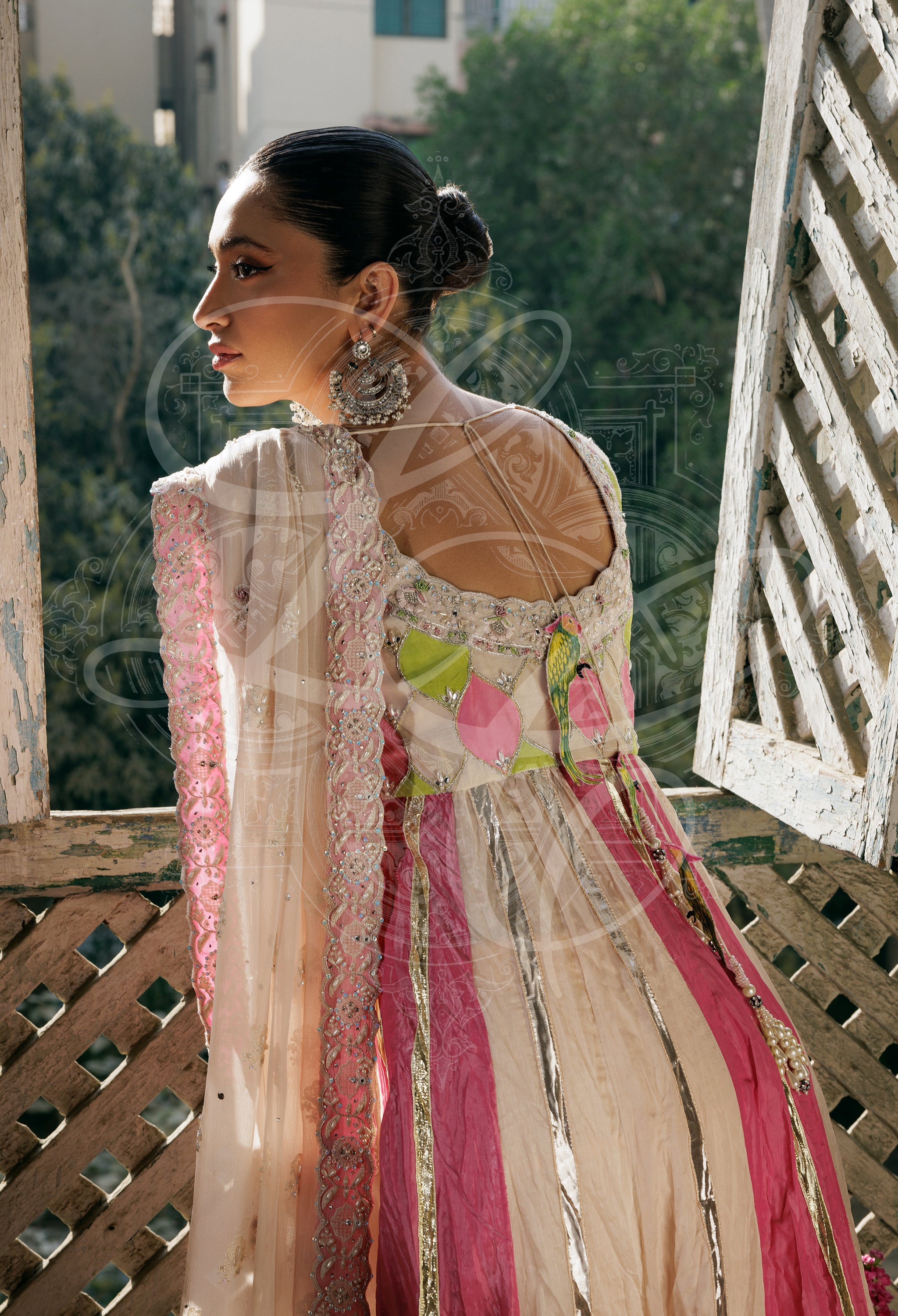 MAHIRAA Chikankari Peshwas Set - LC-PCP25-01