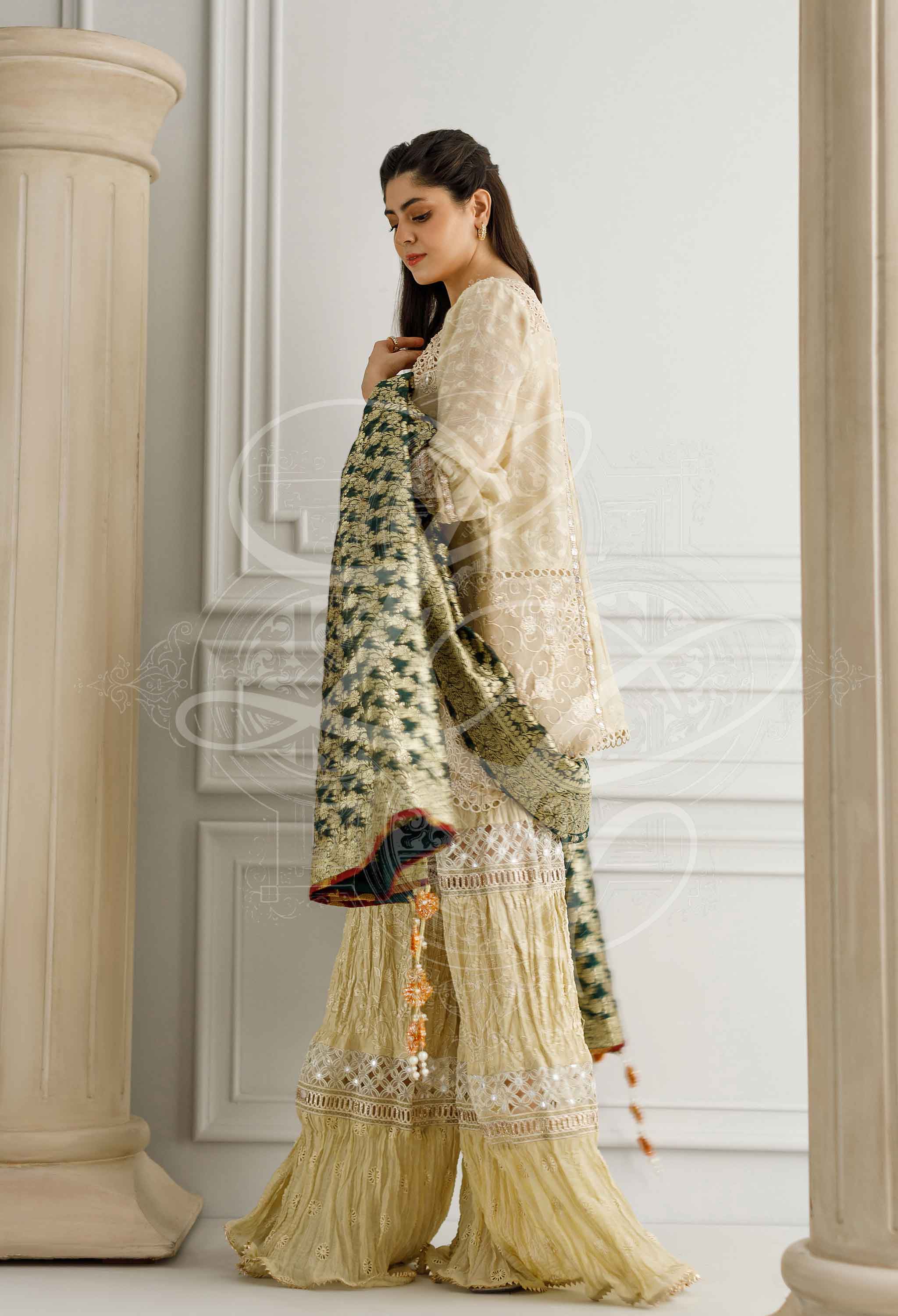 Short tunic with layered gharara