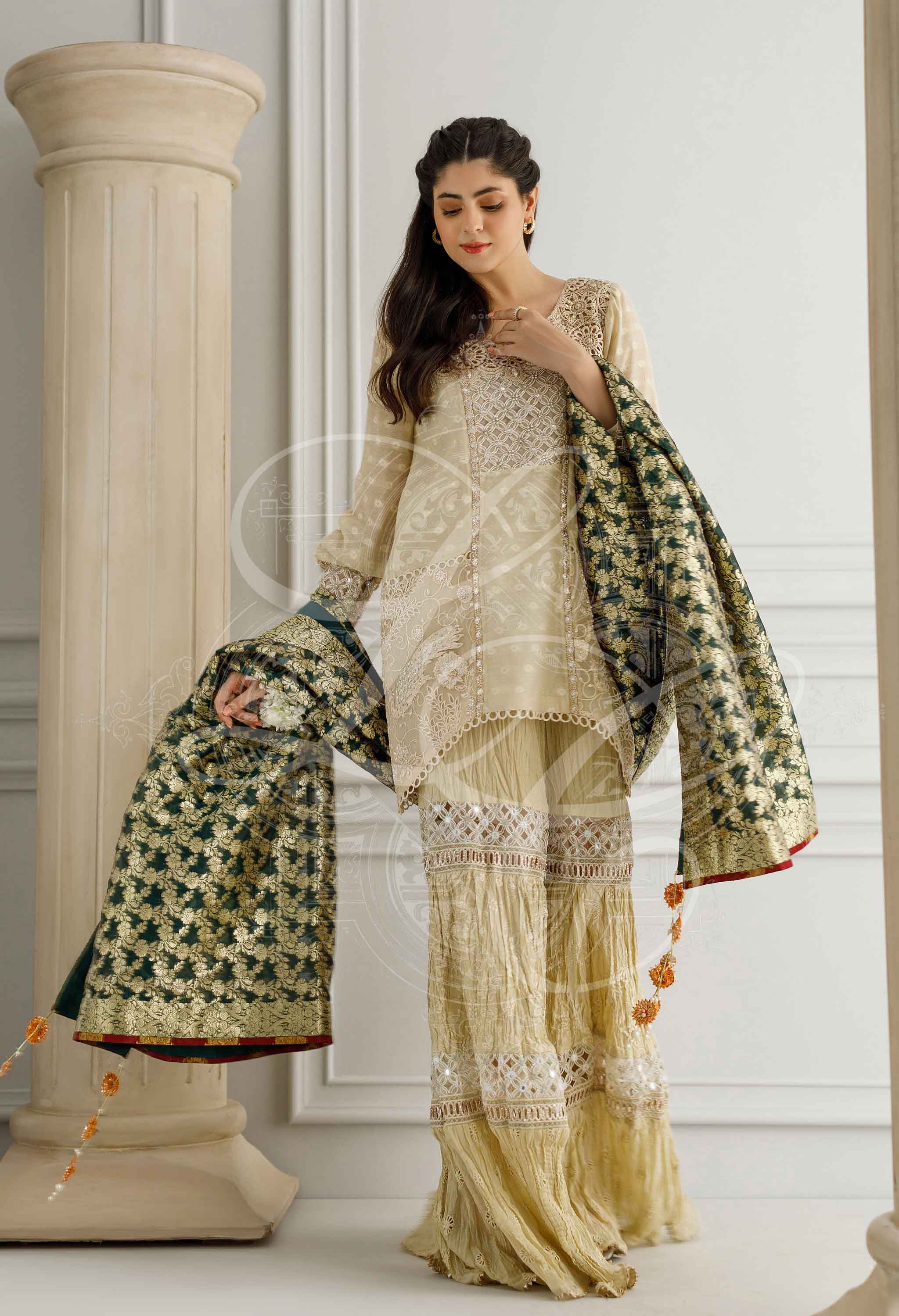 Short tunic with layered gharara