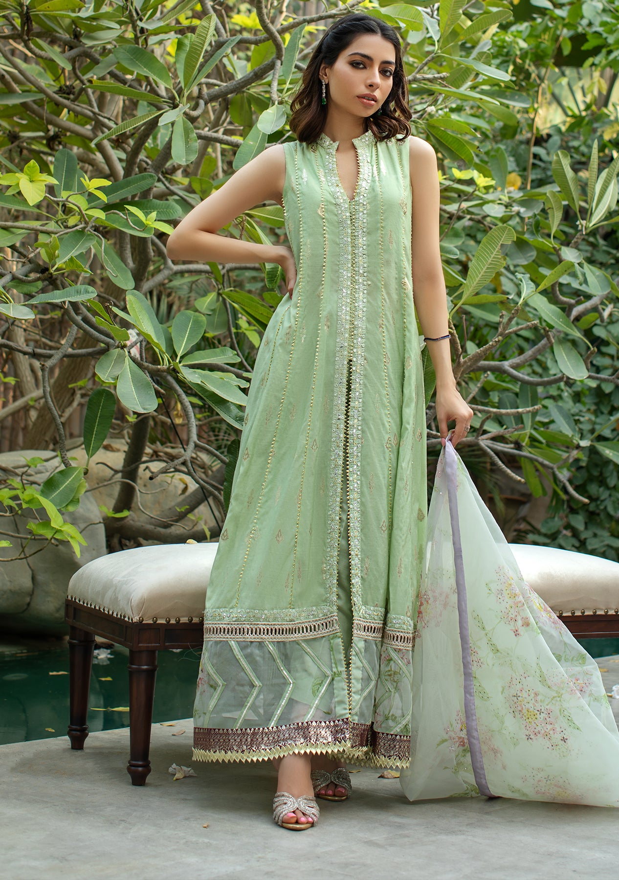 GREEN KALIDAR WITH PANTS AND PRINTED DUPATTA