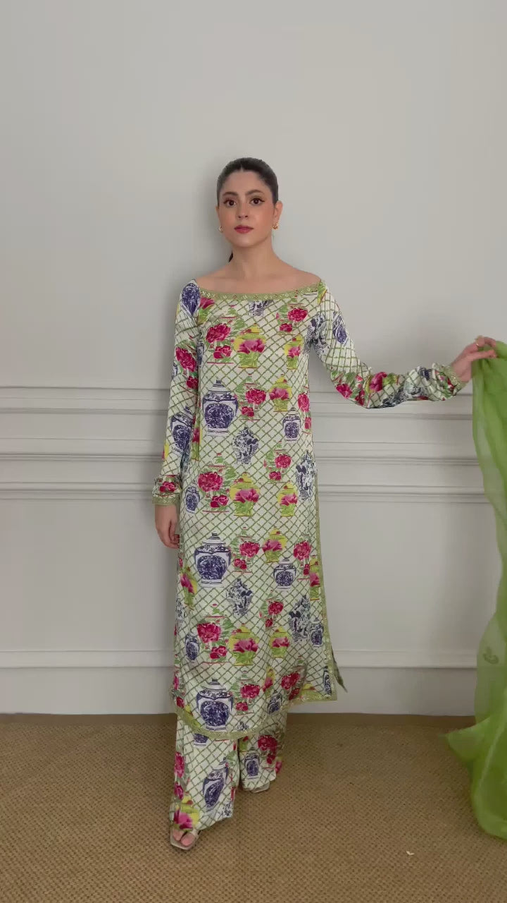 LIME GREEN PRINTED CO ORD SET Video