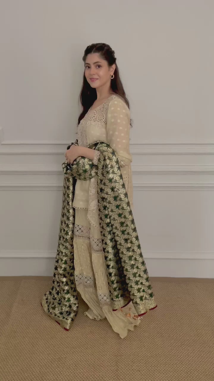 SHORT TUNIC WITH LAYERED GHARARA Video