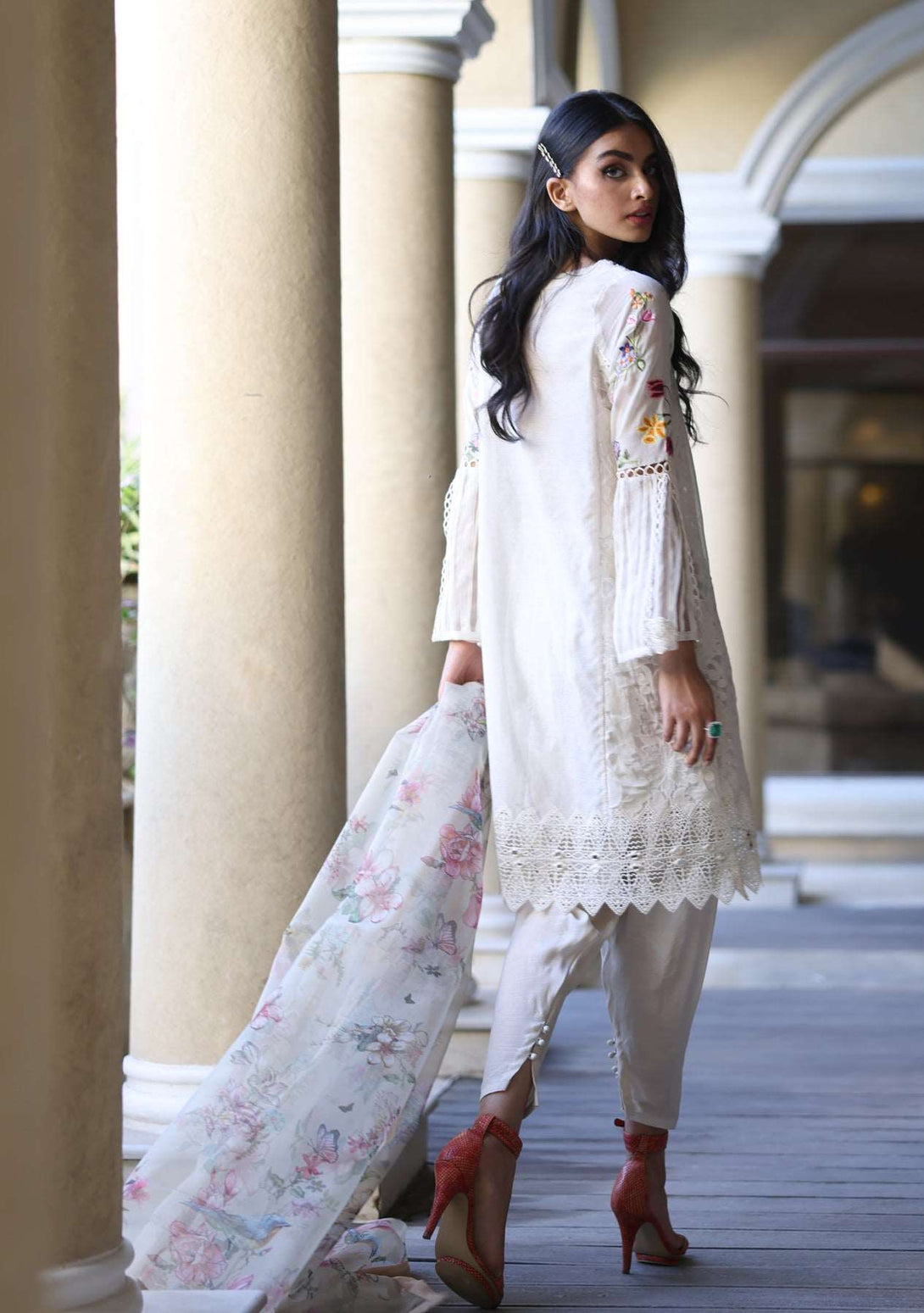 Long tunic with narrow botton shalwar