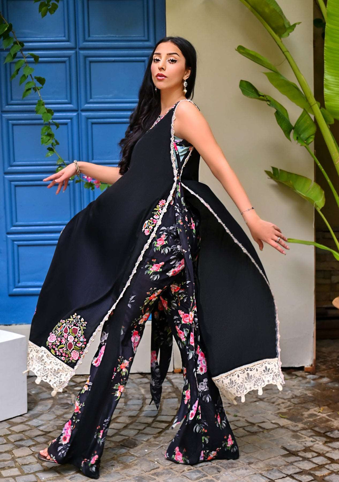 Black long shirt with printed bootcut pants