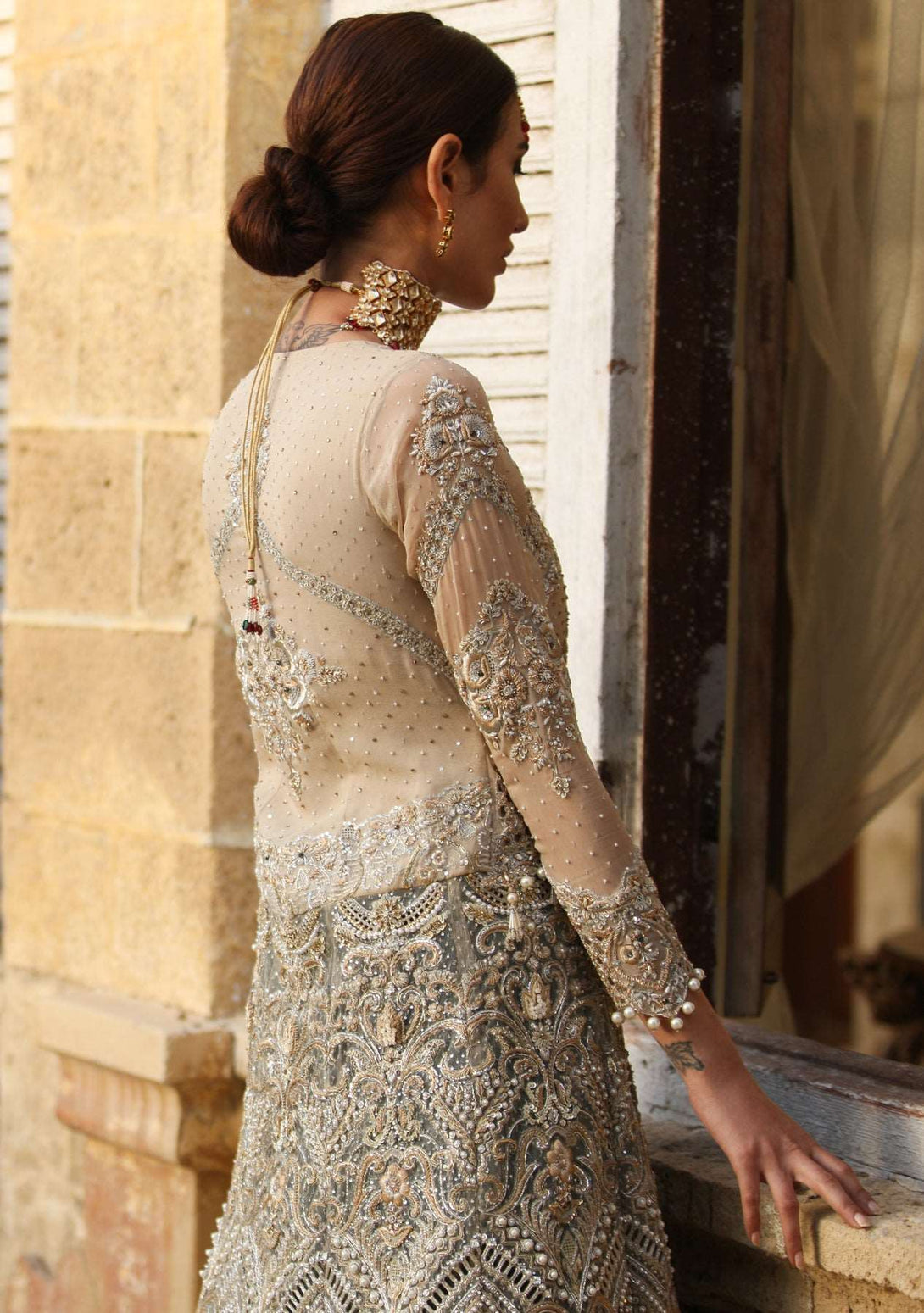 Beige and emerald bridal