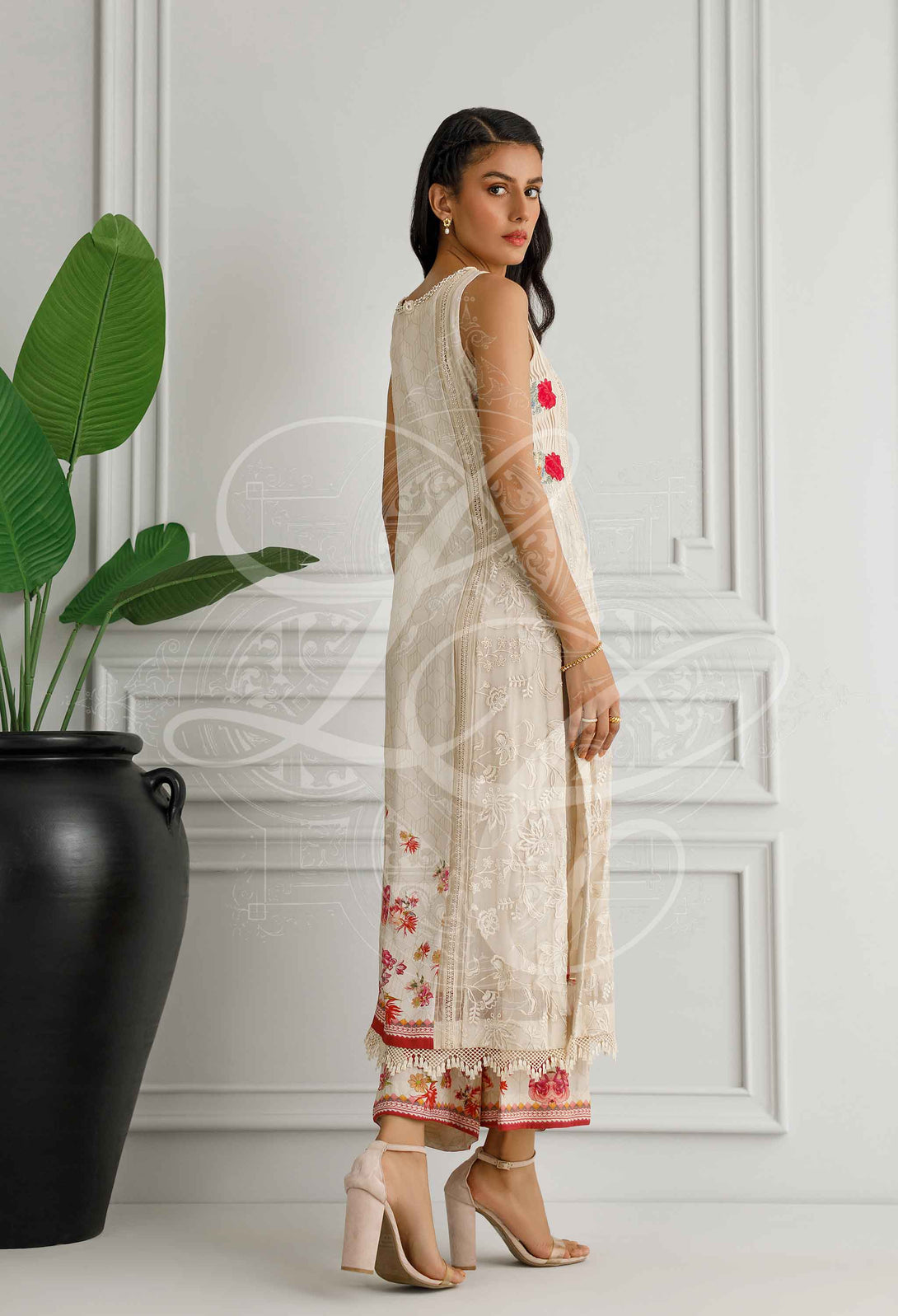 Beige printed and embroidered set