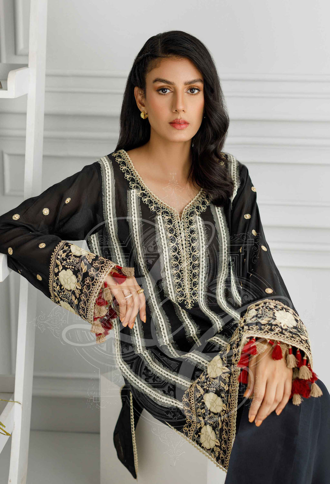 Black short tunic set 