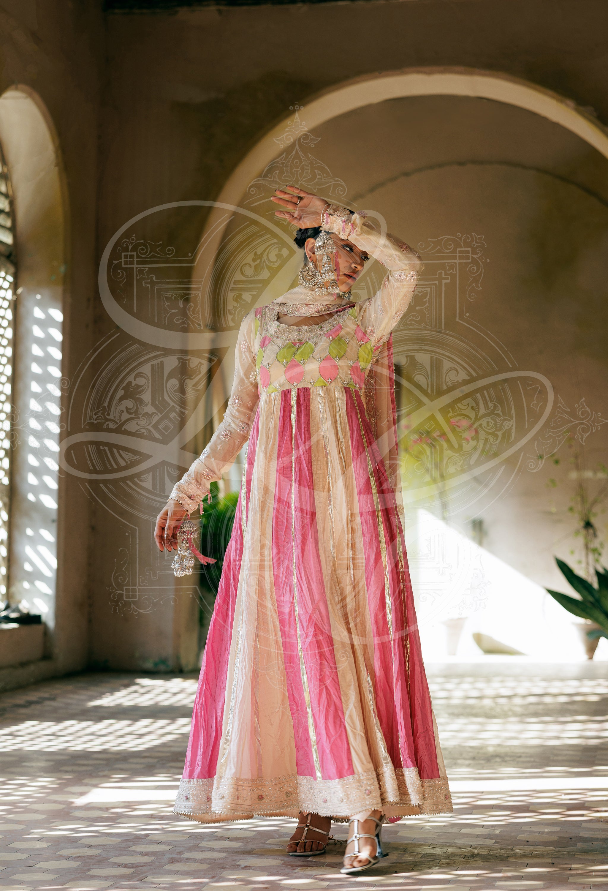 MAHIRAA Chikankari Peshwas Set - LC-PCP25-01