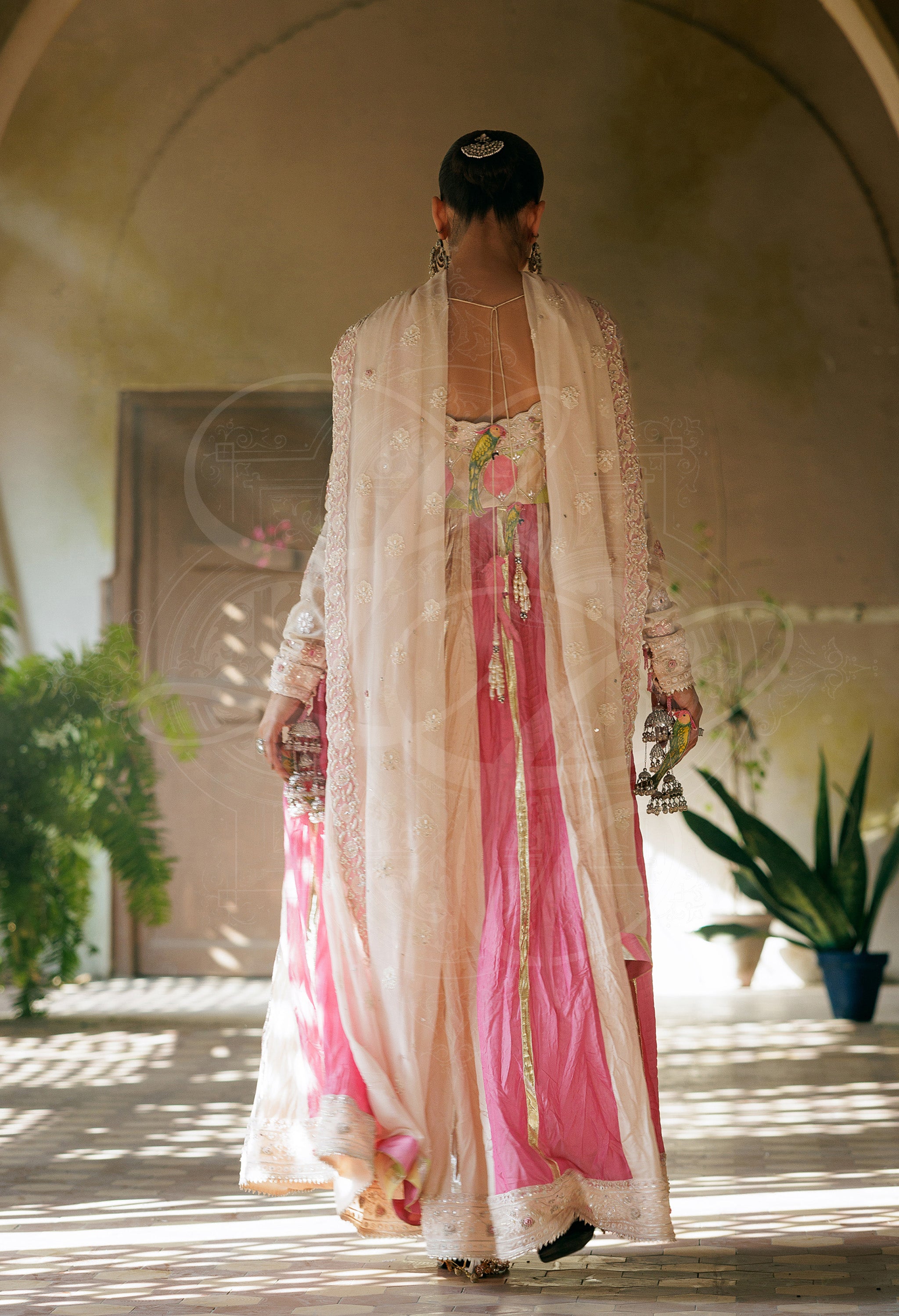 MAHIRAA Chikankari Peshwas Set - LC-PCP25-01