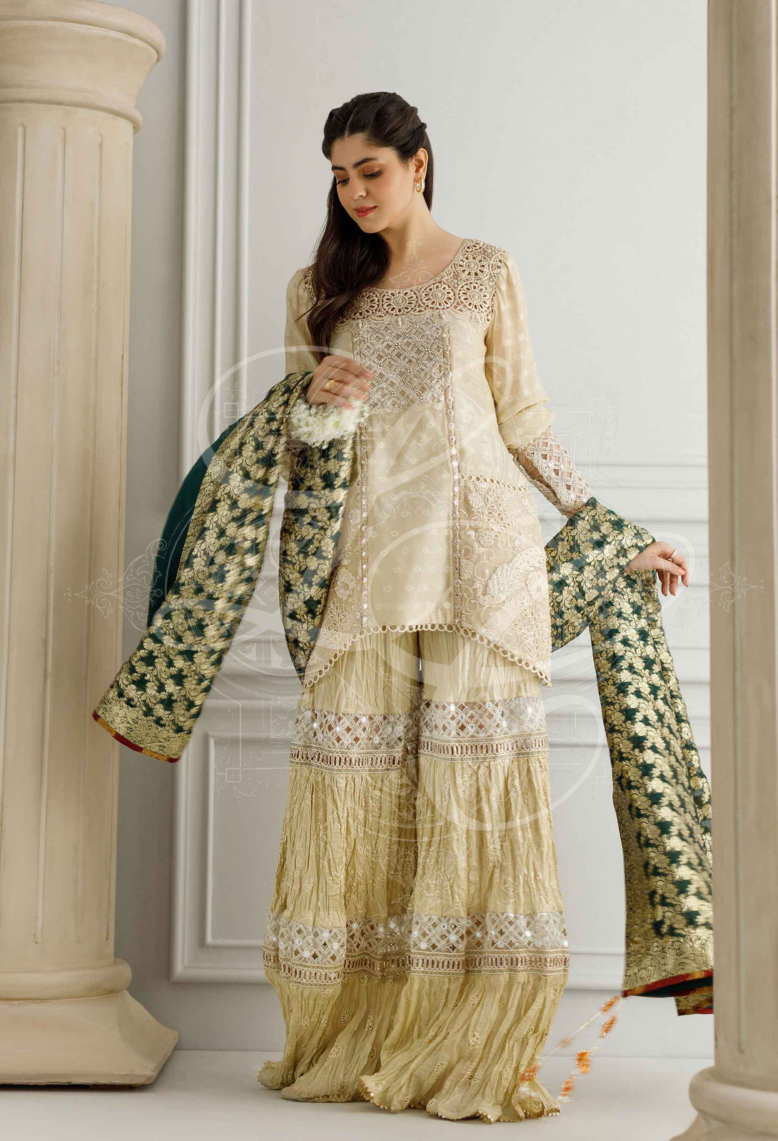 Short tunic with layered gharara